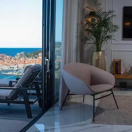 New & Luxury 5* With Breathtaking View- Kiki Lu Apartment *